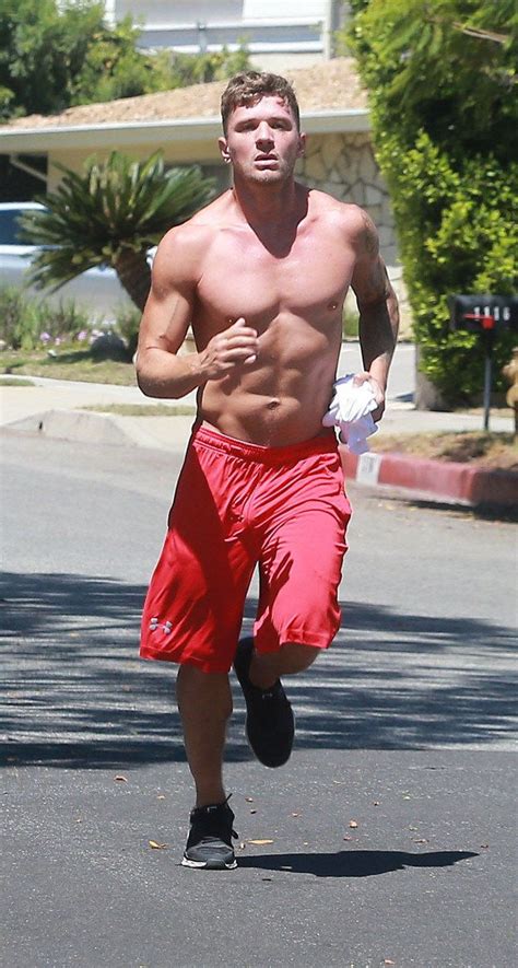 ryan phillipe penis|31 Celebrity Bulges That Went Hard In 2015